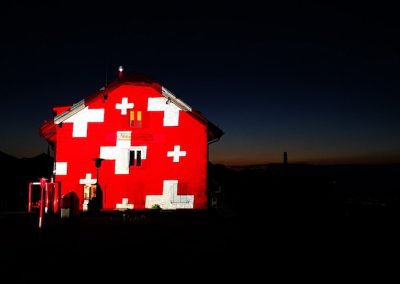 Naturfreundehaus beleuchtet von Lichtkünstler Gerry Hofstetter